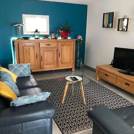 Agreable Maison De Ville , Proche De La Mer. Ferienhaus